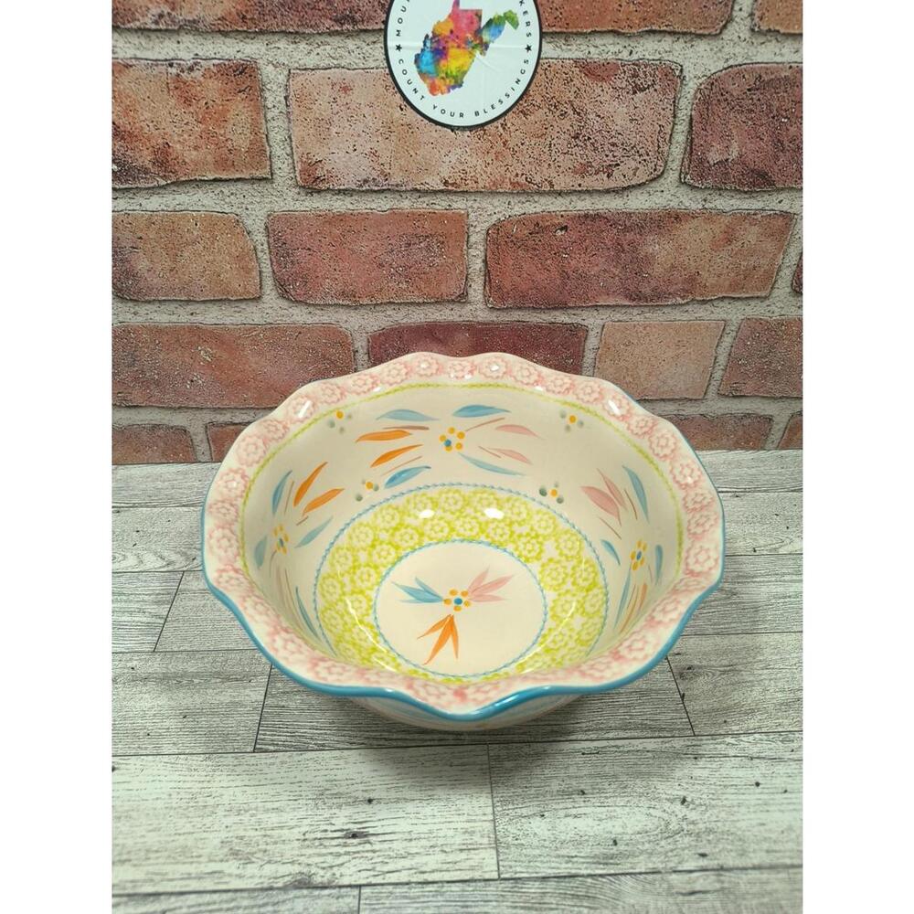 Temptations Old World Springfetti 2Qt Scalloped Serving/Mixing Bowl New